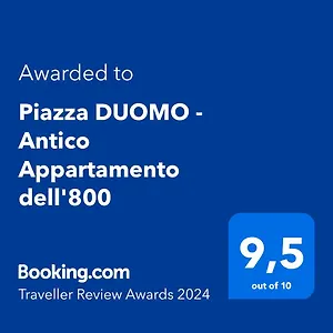 Piazza Duomo - Antico Dell'800 , Milan Italy